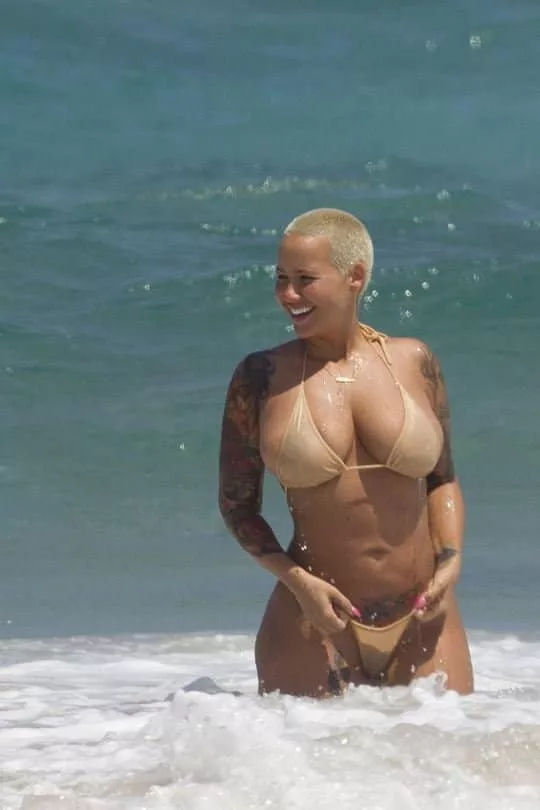 Topless Beach Uncensored - Amber Rose NUDE - The FULL Leaked Collection * PUSSY *